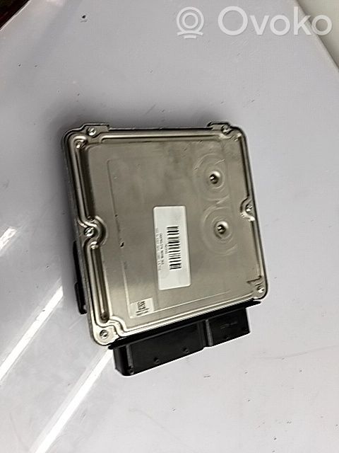 Unidad de control/módulo ECU del motor   8K2907115P