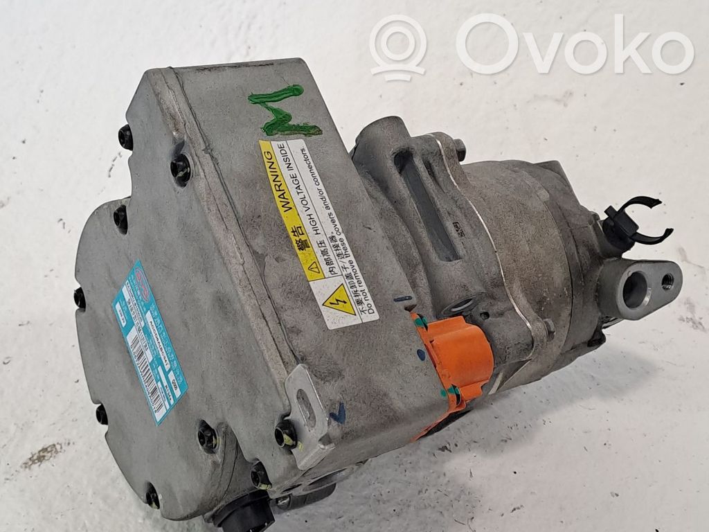 Compressore aria condizionata (A/C) (pompa)   SA3HRU8103700