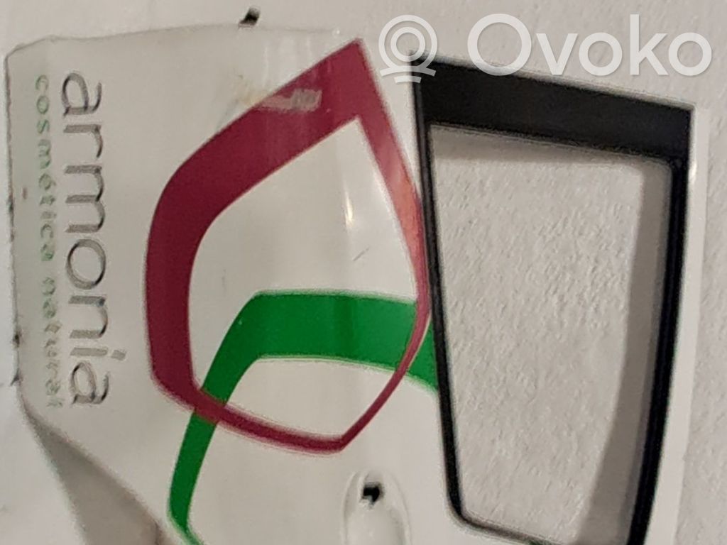 Puerta trasera   670040D210