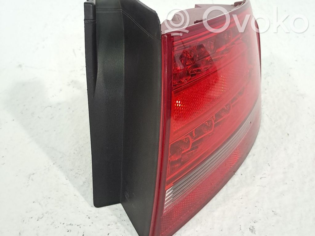 Audi A4 S4 B8 8K Takavalon polttimo 
