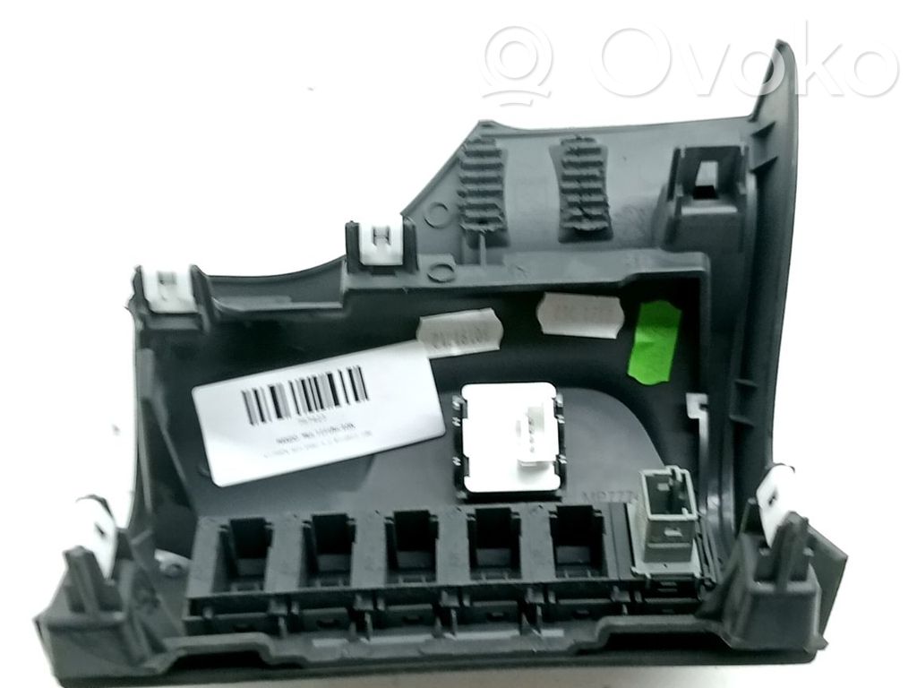 Citroen Berlingo Steering wheel buttons/switches 