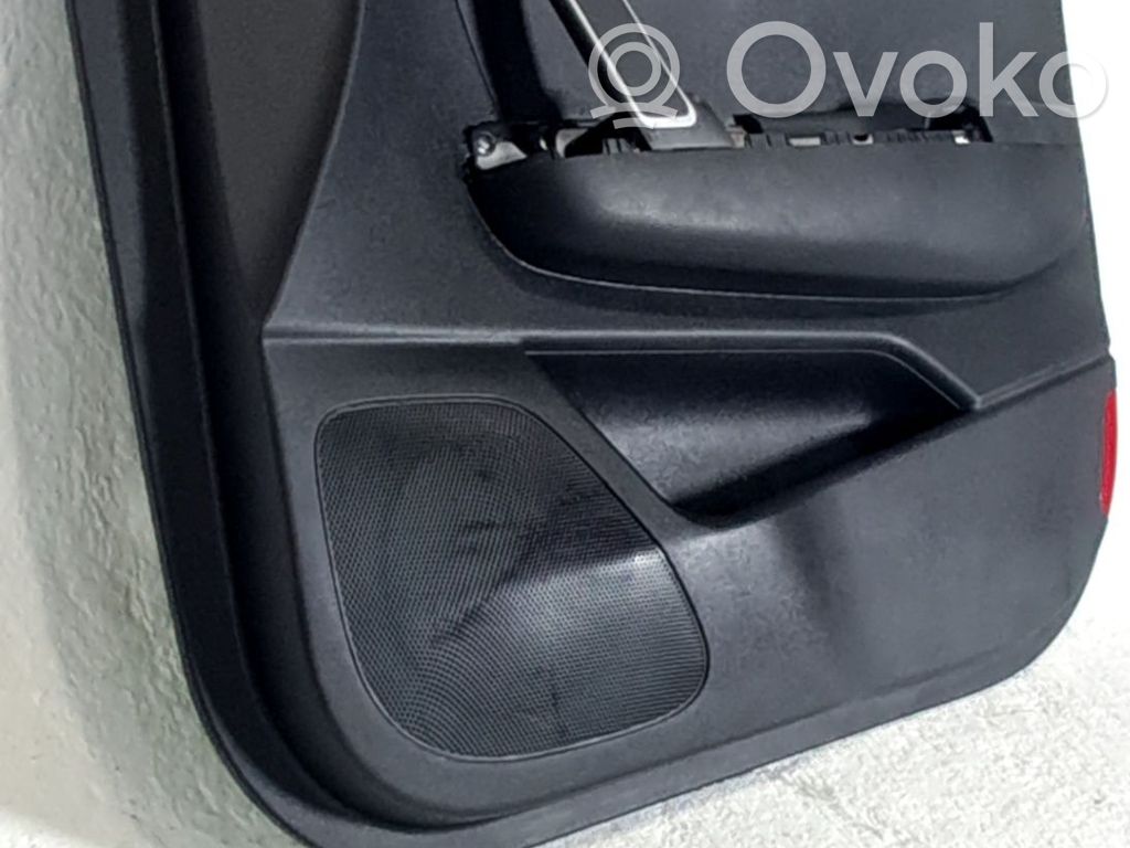 KIA Sportage Boczki / Poszycie drzwi przednich 