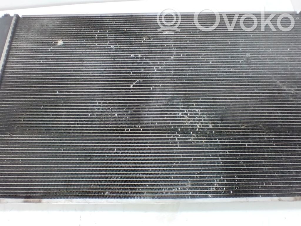 Coolant radiator   1640036090,4221353980