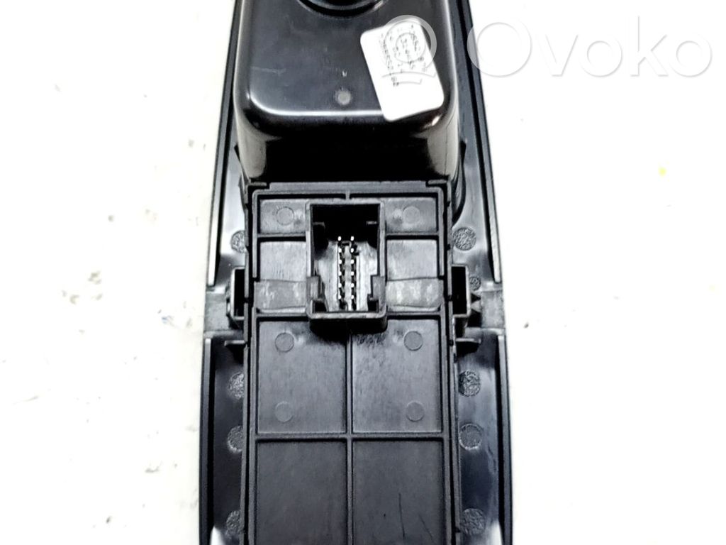 Fiat 500L Interruttore di controllo dell’alzacristalli elettrico 