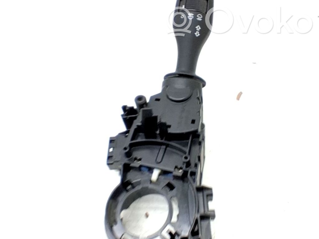 Lexus NX Steering wheel buttons/switches 