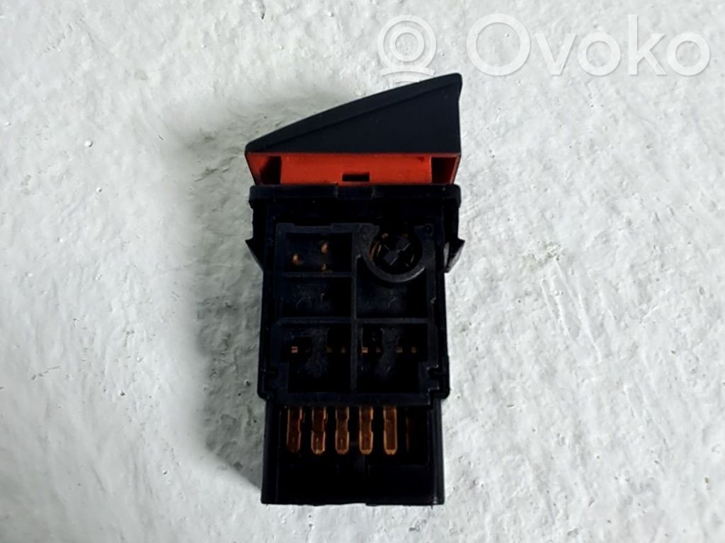 Botón interruptor de luz de peligro   9379017100