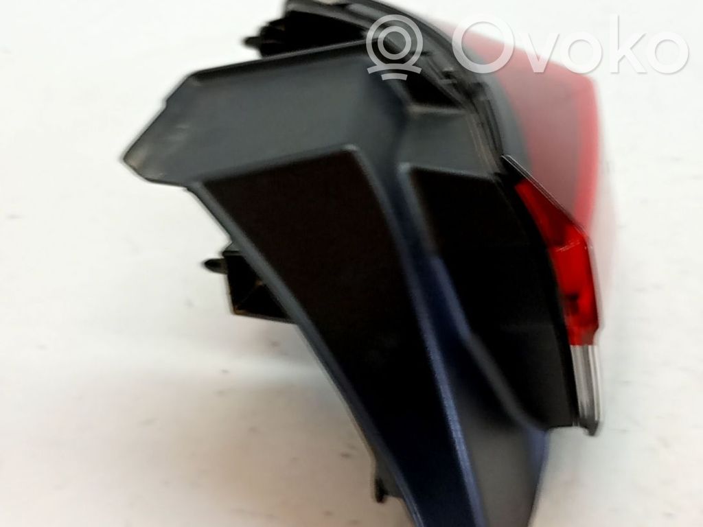 Opel Corsa F Takavalon polttimo 