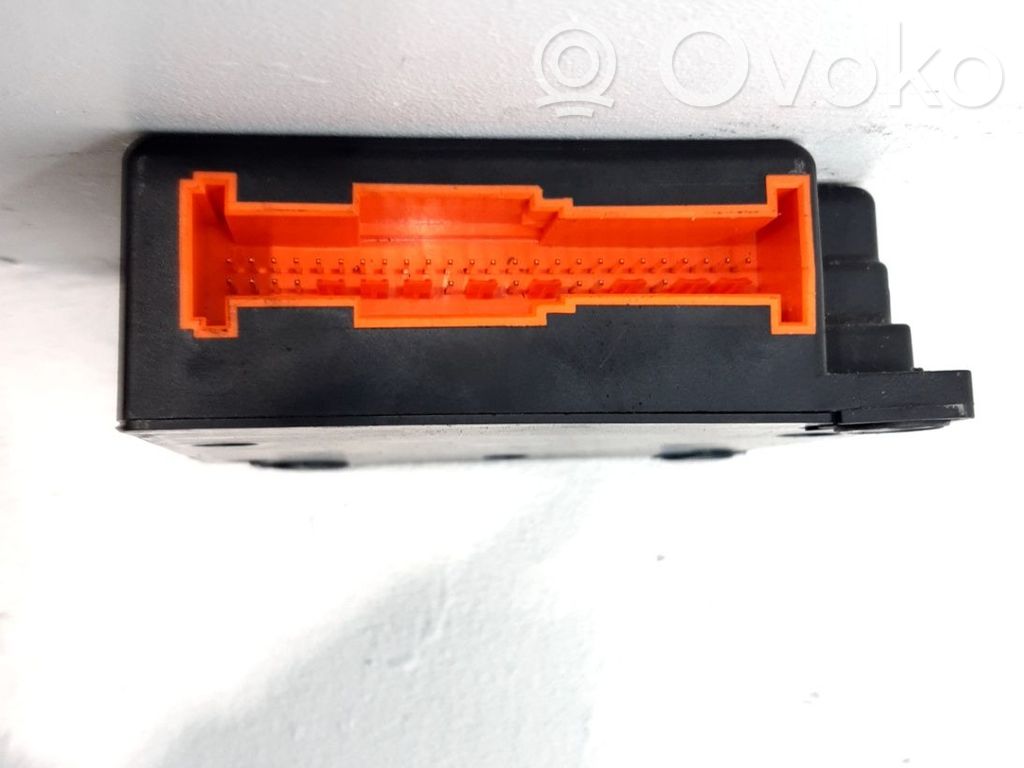 Turvatyynyn ohjainlaite/moduuli   9658316680