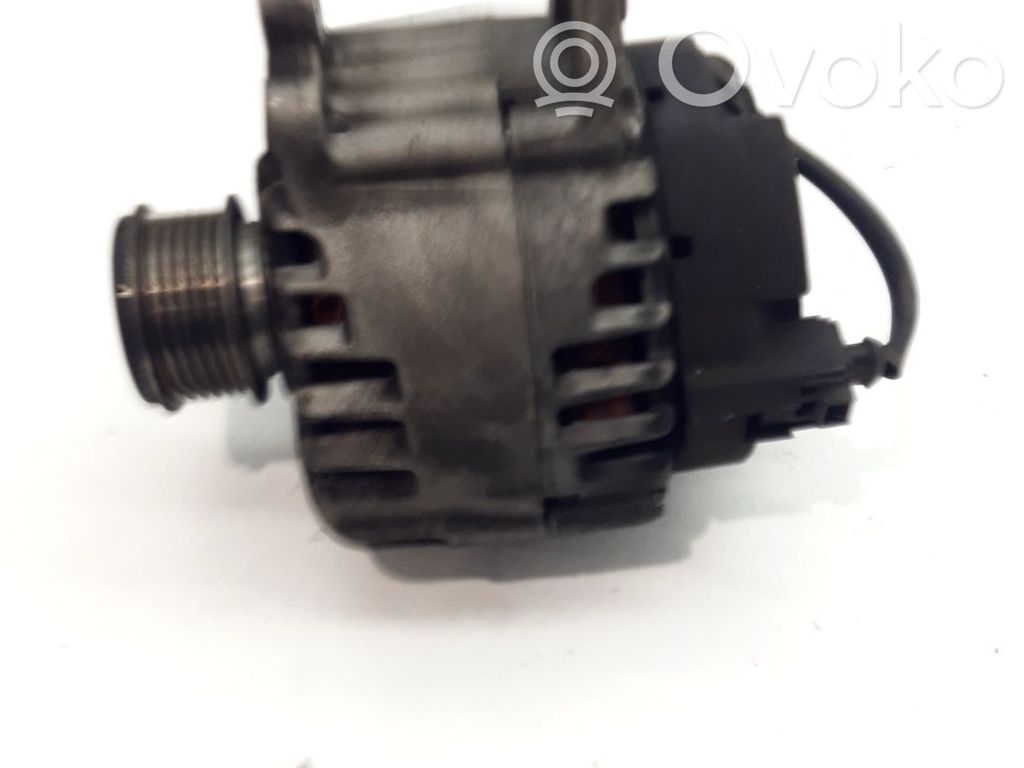 Alternador   03P903023D