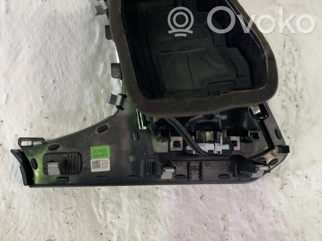Seat Ateca Lango oro grotelės 