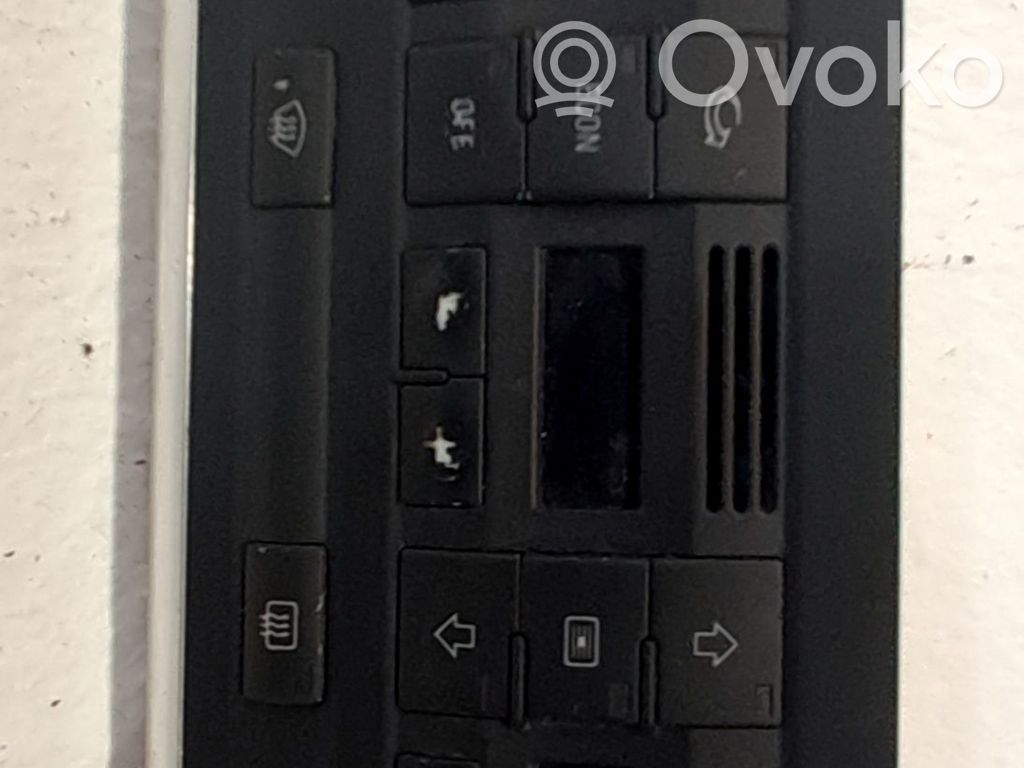 Audi A4 S4 B6 8E 8H Panel / Radioodtwarzacz CD/DVD/GPS 
