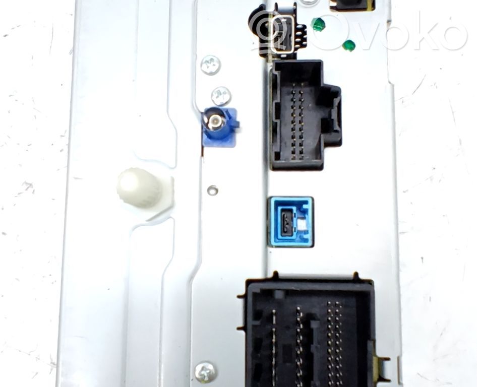 Radio / CD-Player / DVD-Player / Navigation   23499778