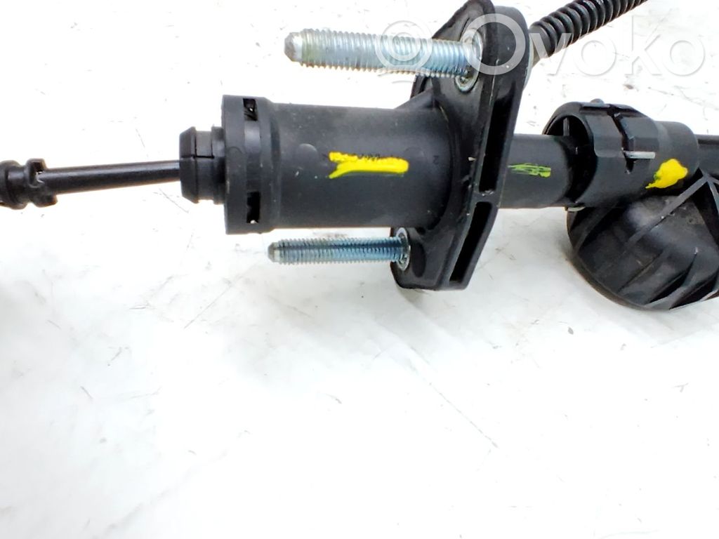 Opel Astra J Cilindro de embrague hidráulico 