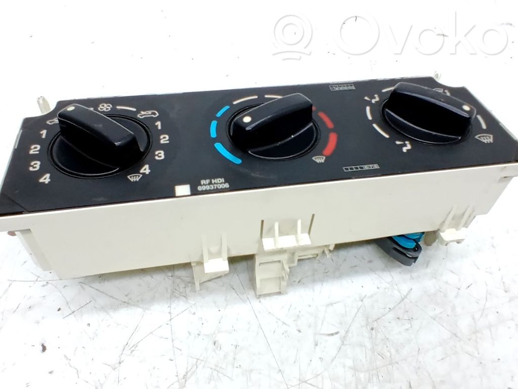 Climate control unit   6451NJ