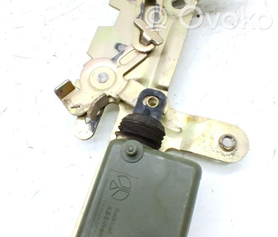 Tailgate lock latch   7700354861