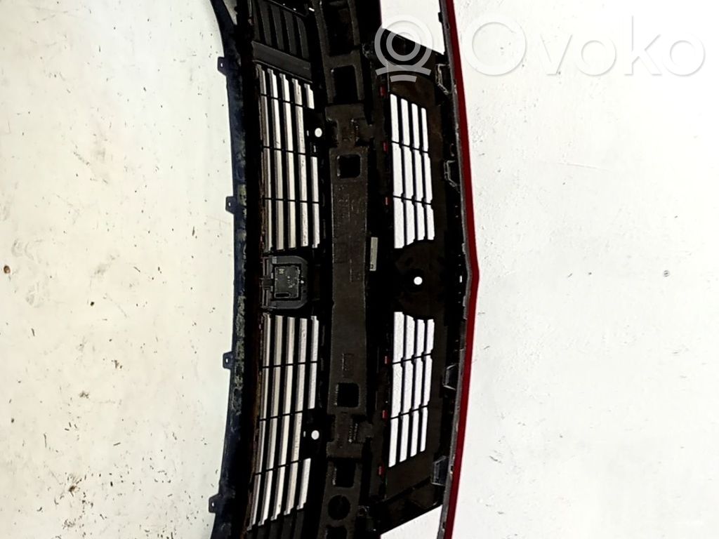 Opel Astra L Parachoques delantero 