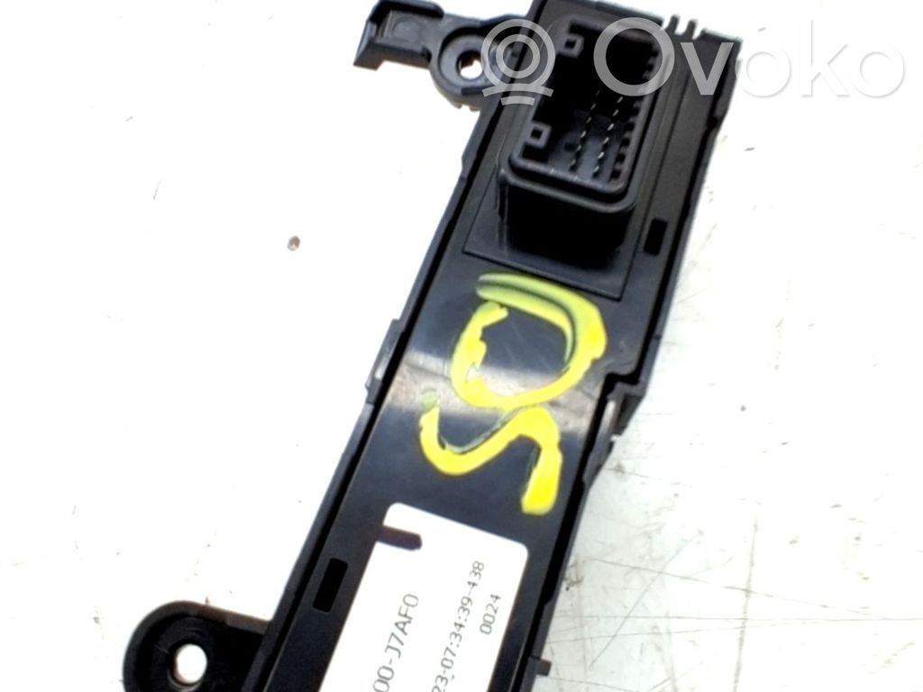 KIA Ceed Steering wheel buttons/switches 