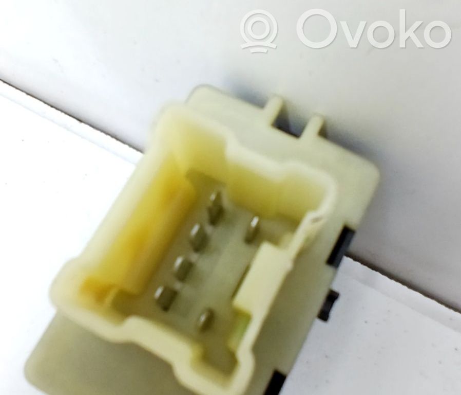 Interruptor del elevalunas eléctrico   254218614R