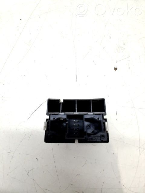 Hazard light switch   735725692