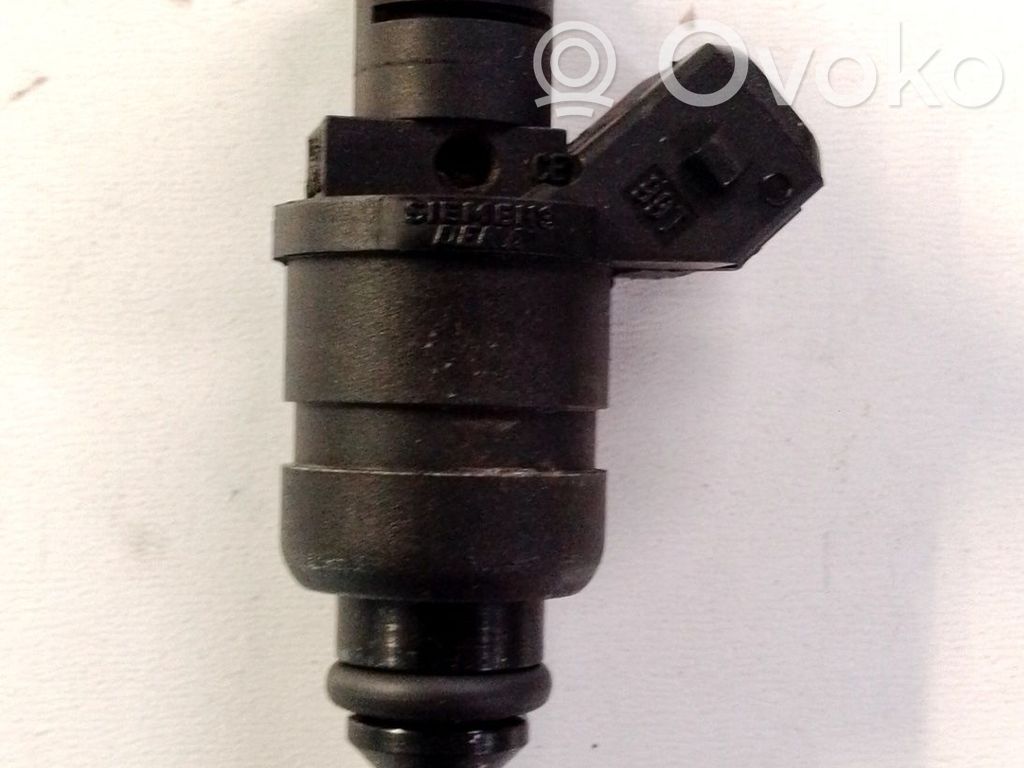 Inyector de combustible   13537546244,1427240