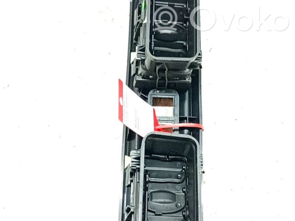 Fiat Doblo III Rejilla de ventilación central del panel 