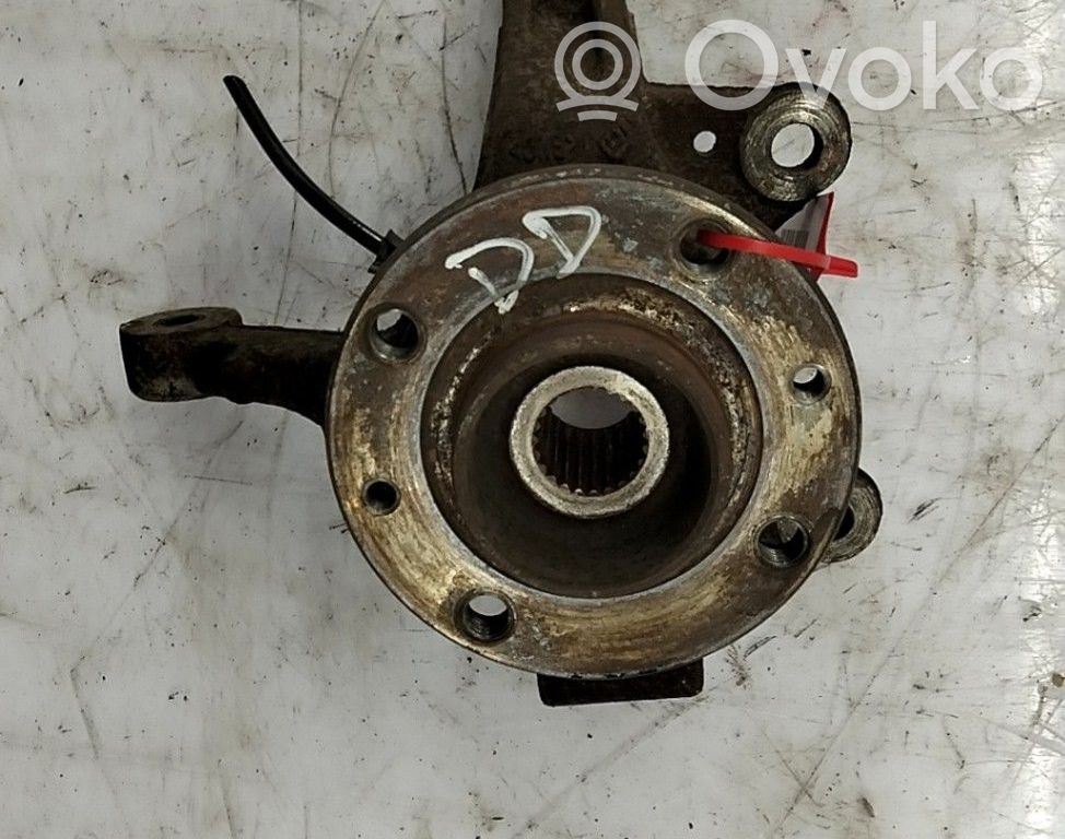 Renault Clio III Fuzetă butuc roată față 