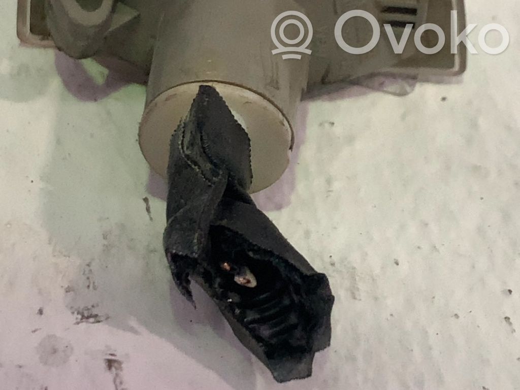 Opel Corsa D Indicatore di direzione del parafango anteriore 