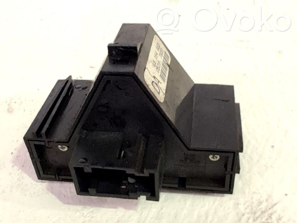Opel Corsa D Botón interruptor de luz de peligro 