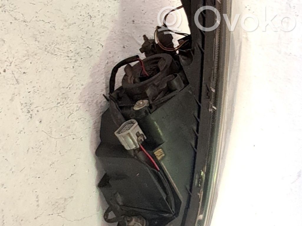 Mazda 2 Headlight/headlamp 