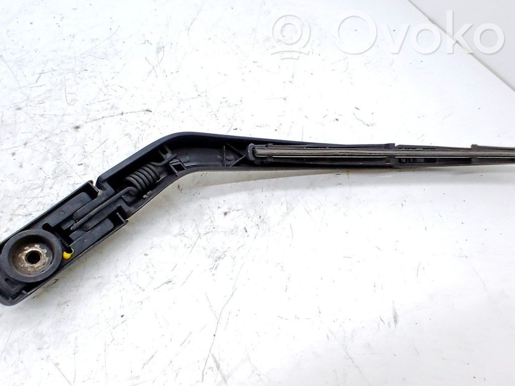 Wischerarm Heckscheibe   K68040371AA