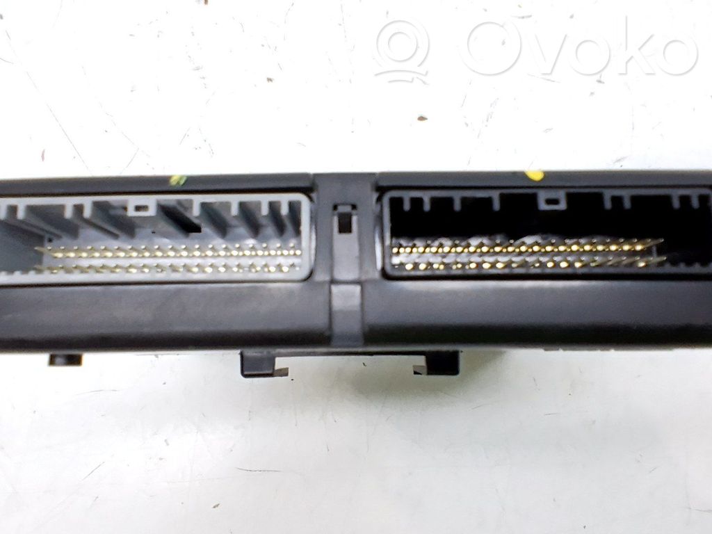 Dacia Sandero Unidad de control/módulo de carrocería central 