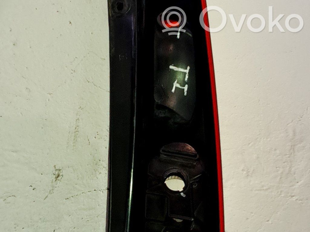 Lámpara de faros/luces traseros   1437626,6S6113A603AG