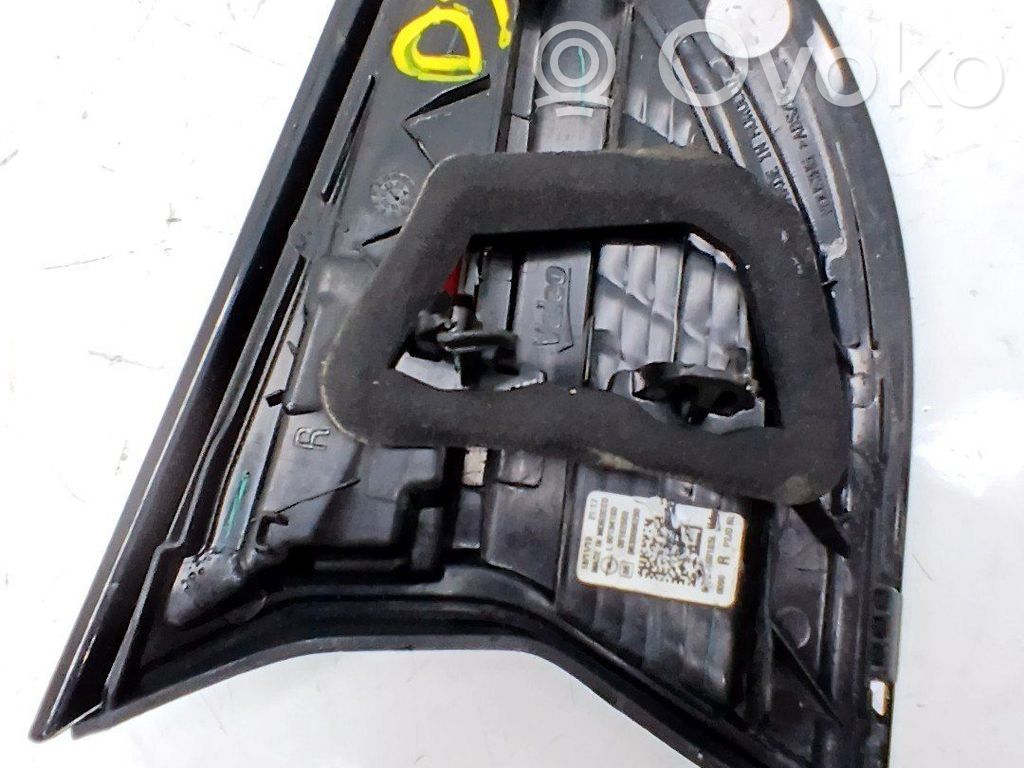 Opel Corsa F Lámpara de faros/luces traseros