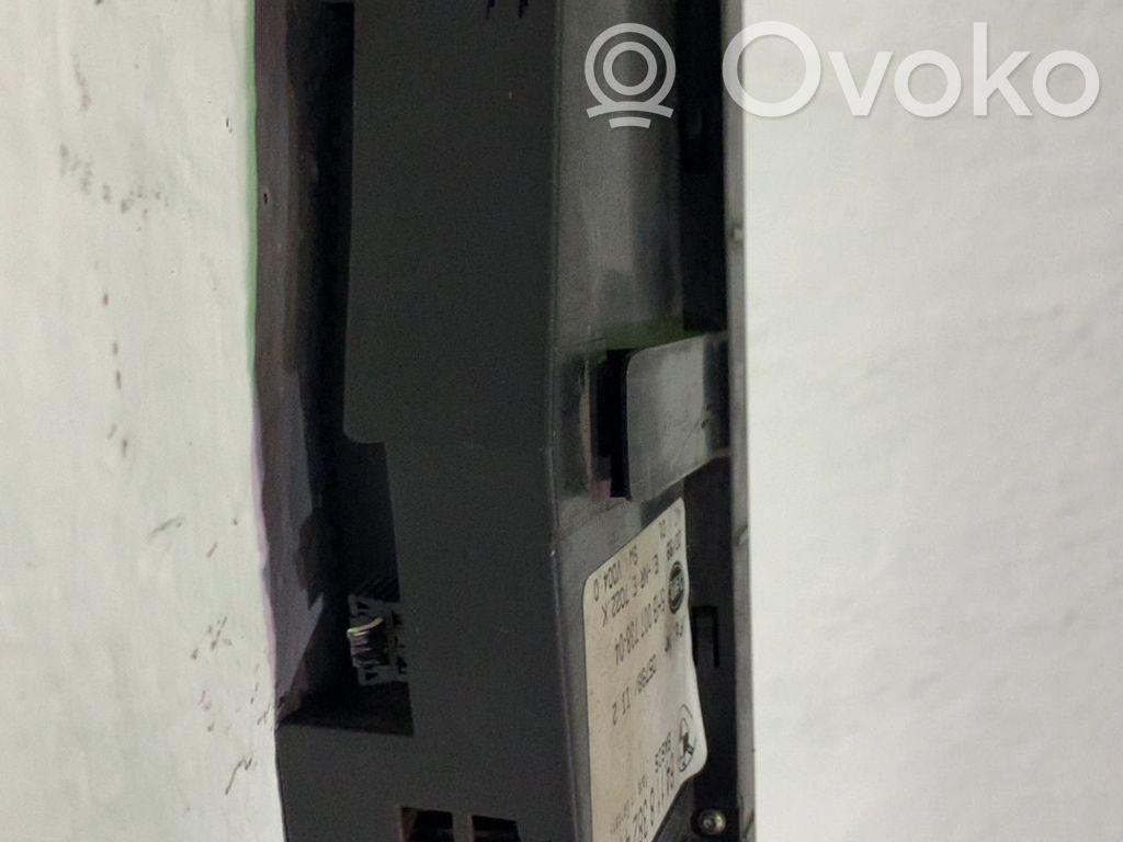 Unidad de control climatización   64116956319