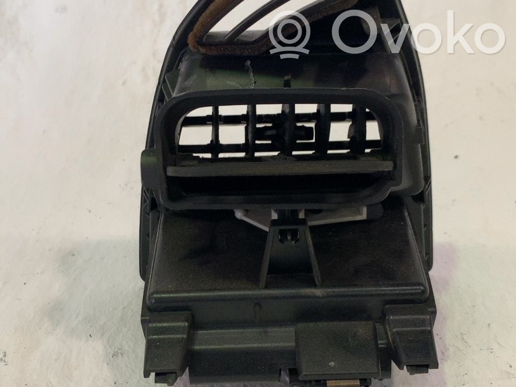 Lango oro grotelės   8265N7