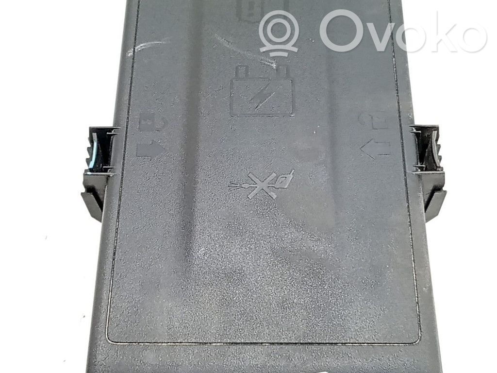 Module de fusibles   68574992AA