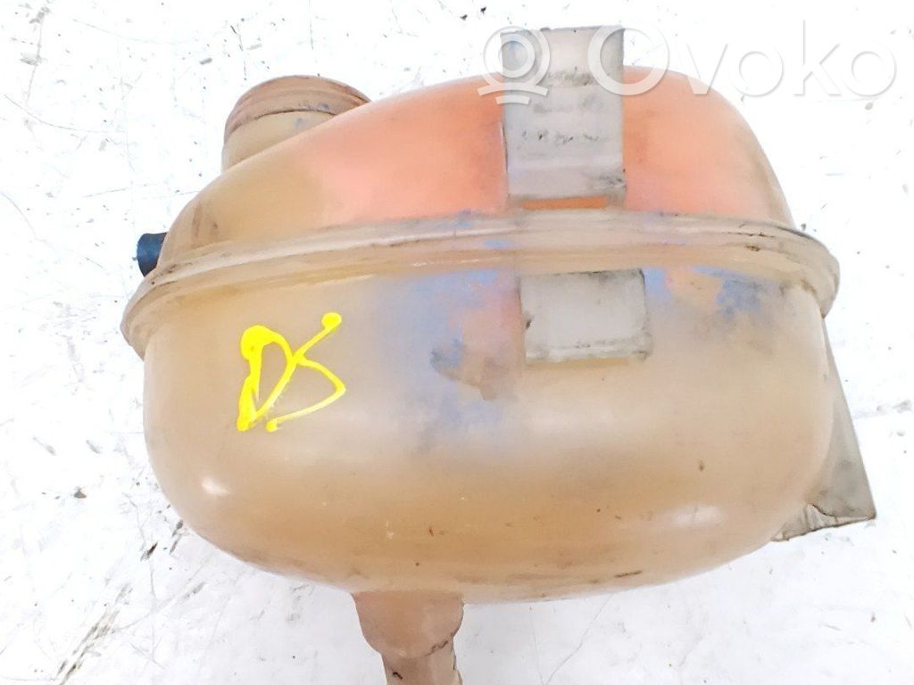 Depósito del refrigerante   1682640980