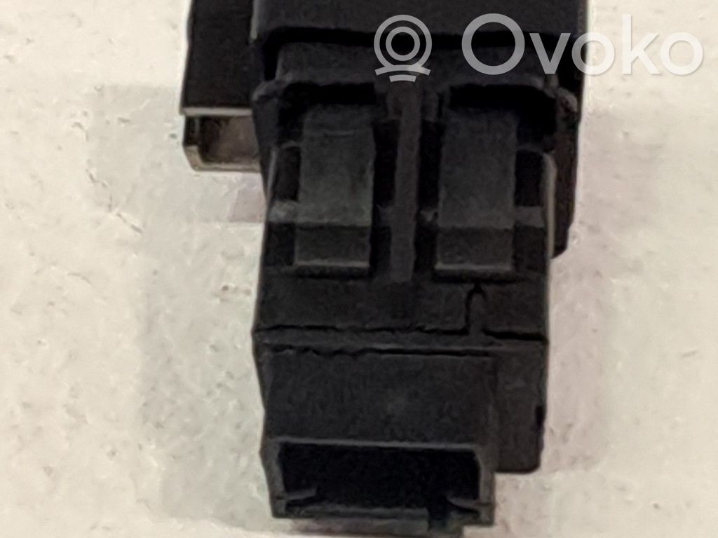 Citroen C4 I Otros interruptores/perillas/selectores 