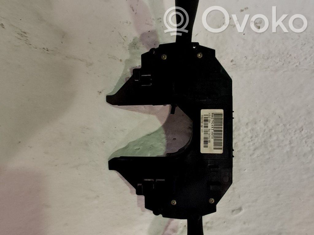 Citroen C4 I Manetă semnalizator 