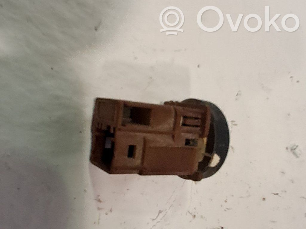 Citroen Berlingo Otros interruptores/perillas/selectores 