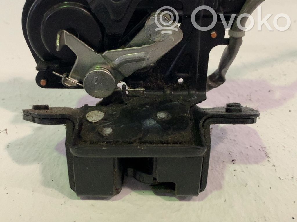 Toyota Corolla Verso AR10 Zamek klapy tylnej bagażnika 