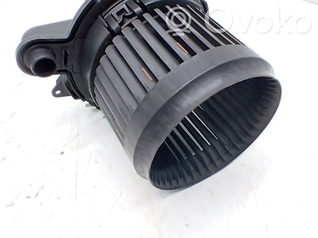 Heizungslüfter   272101005R