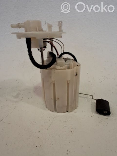 Bomba interna de combustible   31120H8200,31110H8400