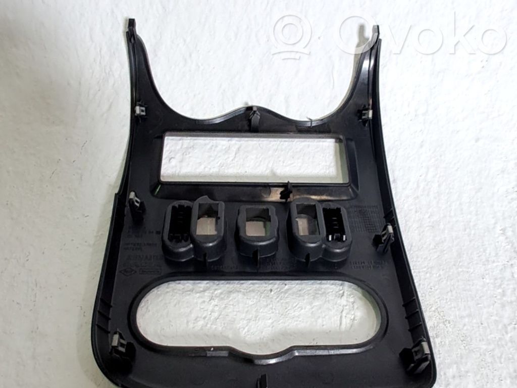 Dacia Sandero Cornice cruscotto 