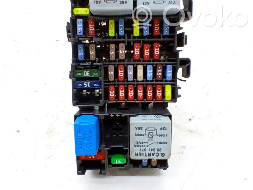 Módulo de fusible   243809584R