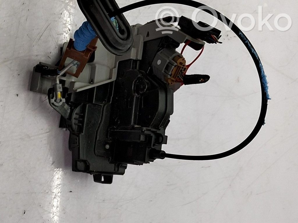 Cerradura de puerta delantera   81320AT110