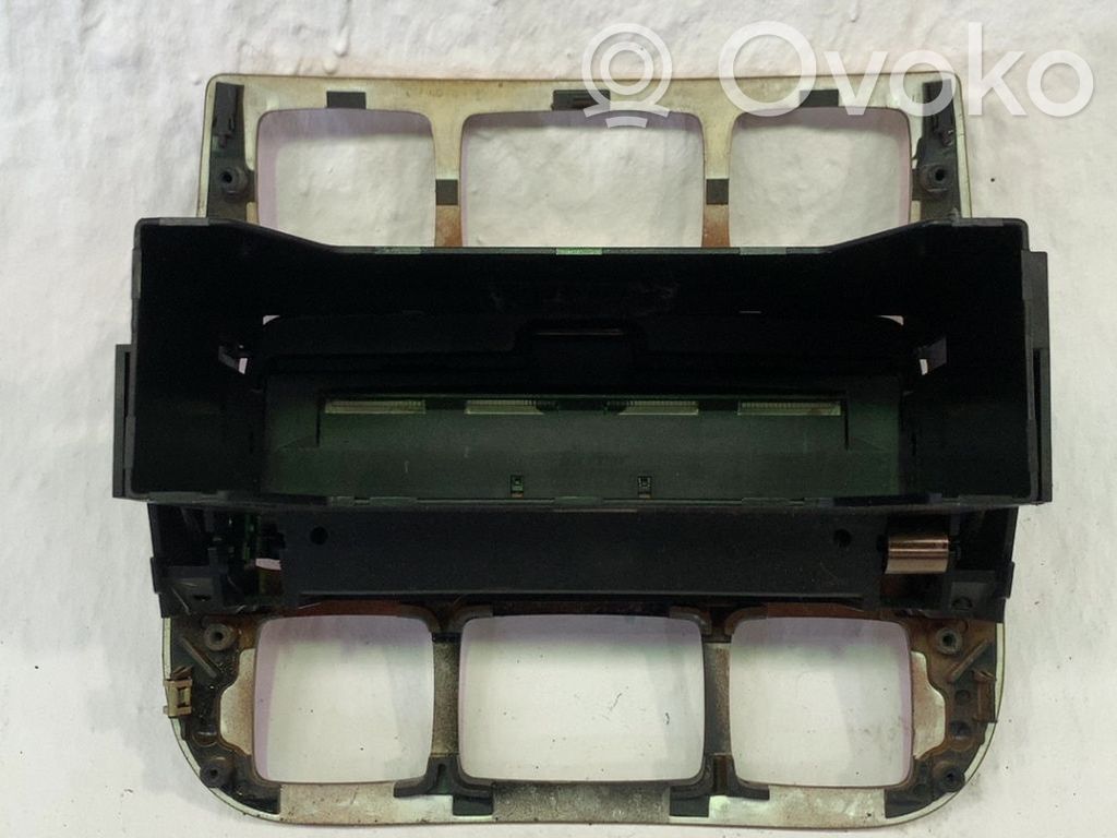 Moldura del panel   A2206800352