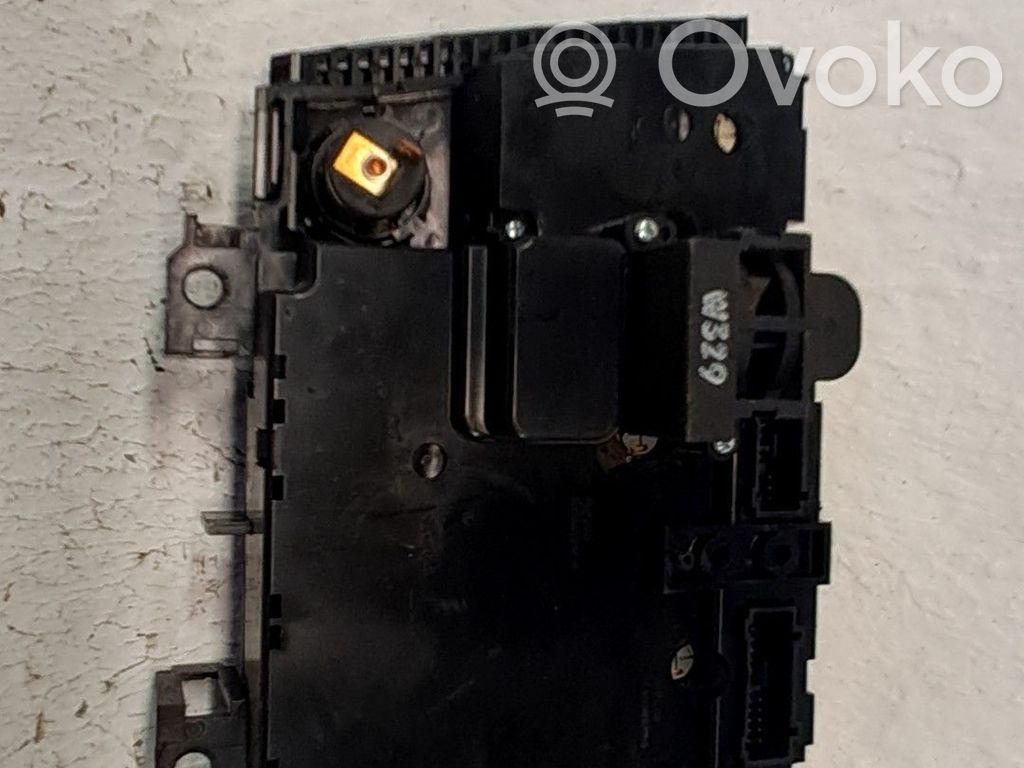 Climate control unit   8691878