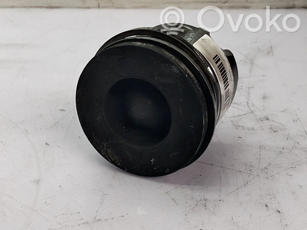 Piston   60390
