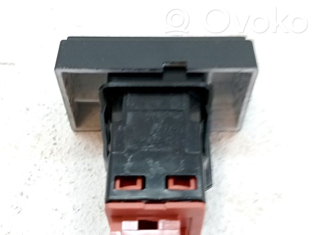 Hätävilkkujen kytkin   98091816ZD